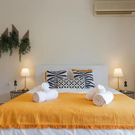 Garnet Studio Flats * Eleftheroupoli